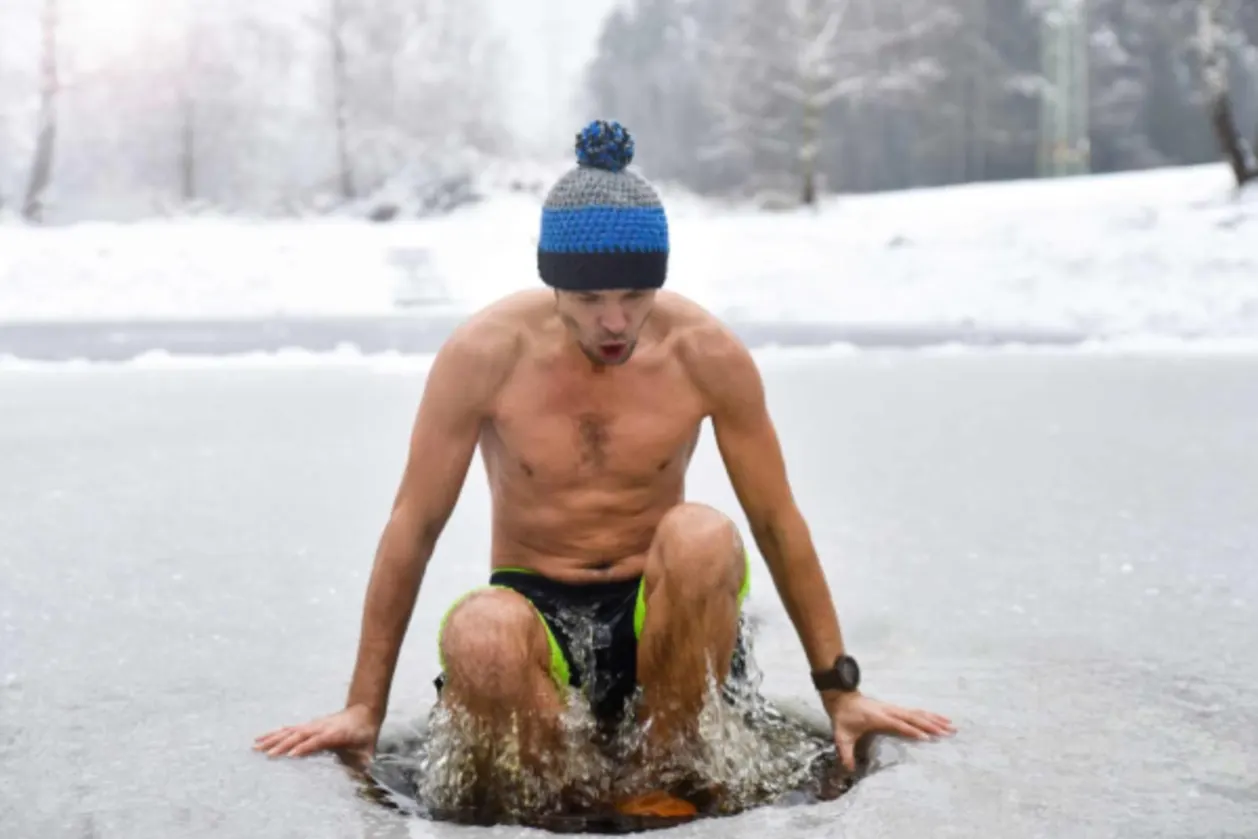 Man reaping benefits of cold plunging
